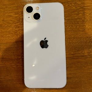 UNLOCKED IPHONE 13. Great condition